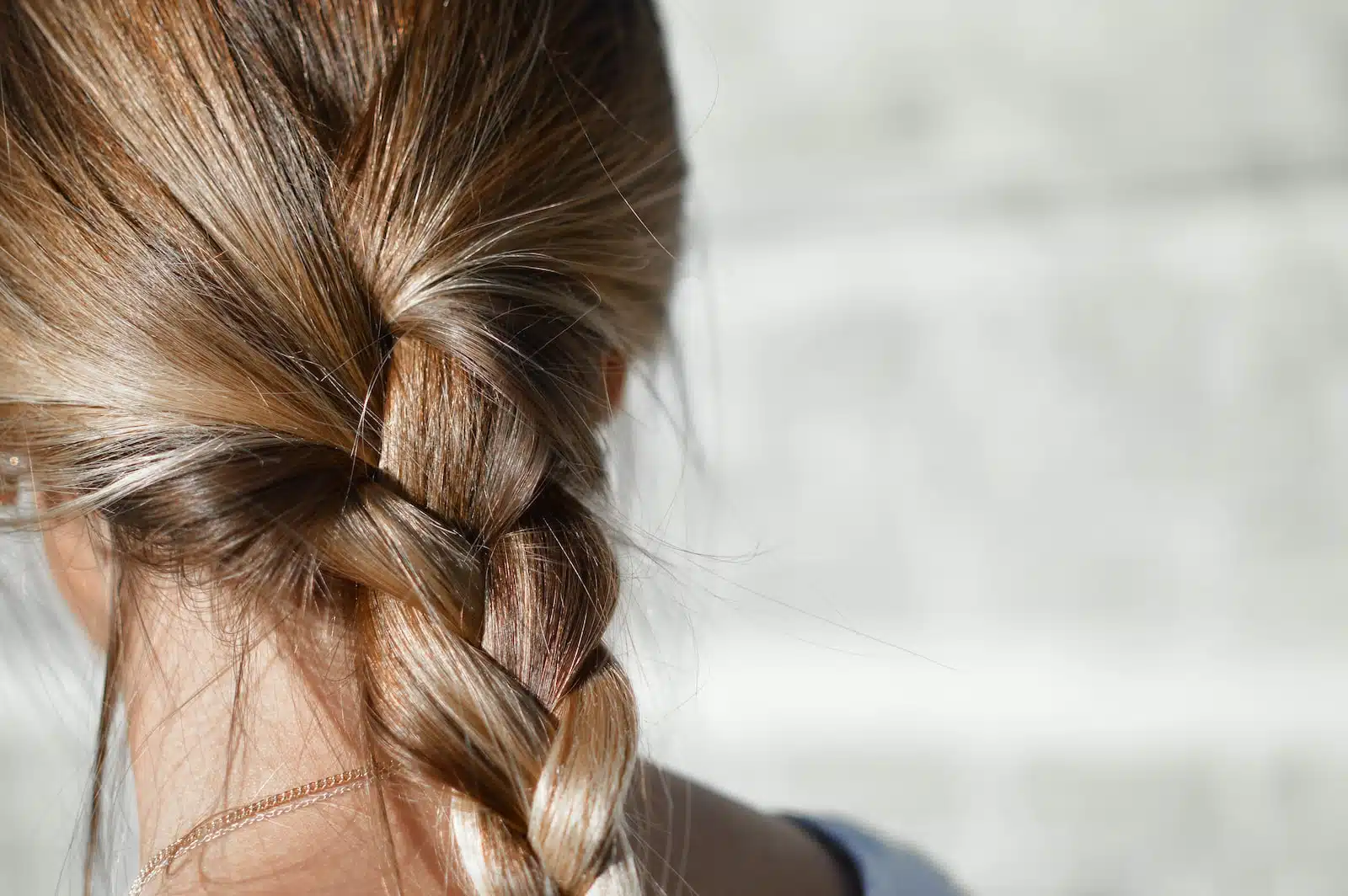 Comment faire une couleur miel sur cheveux noir ?